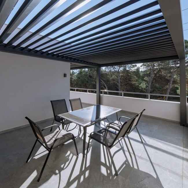 Bioclimatic Pergola in Canada